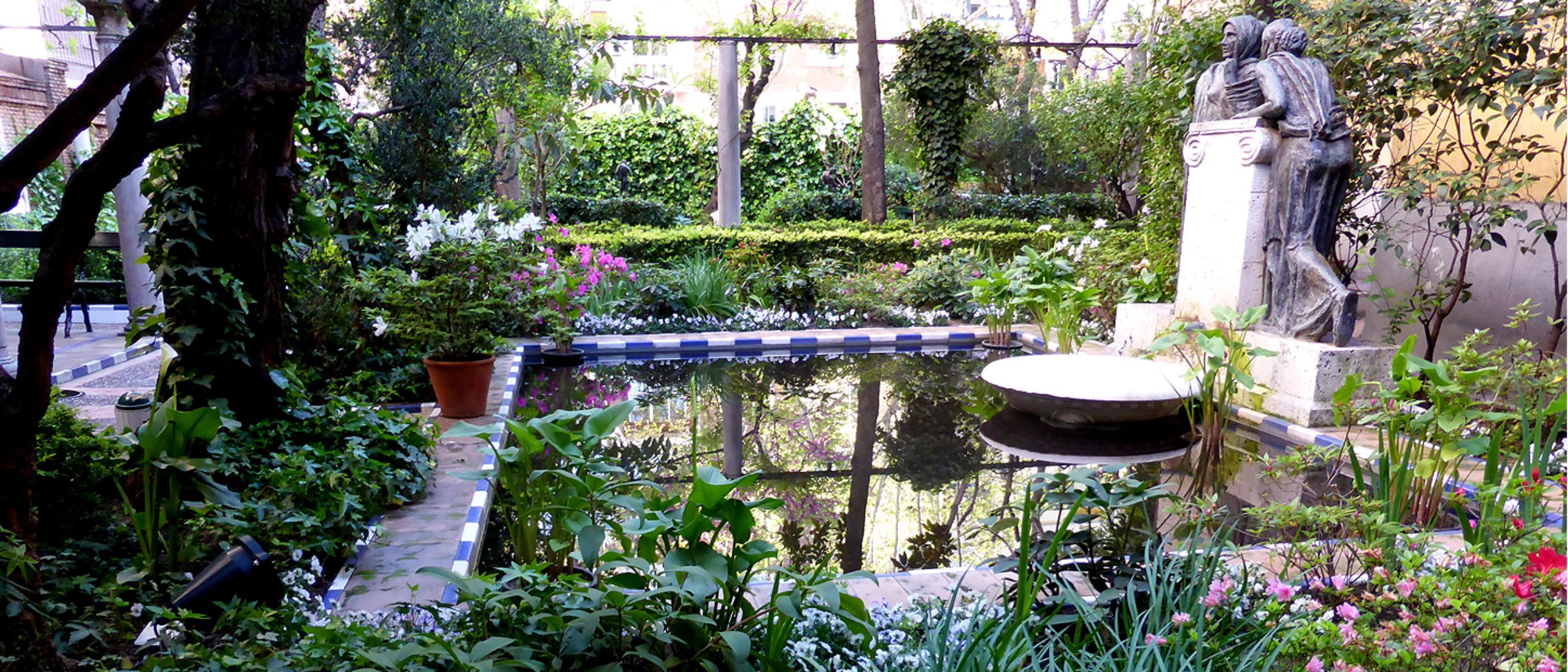 Sorolla museum garden terrace